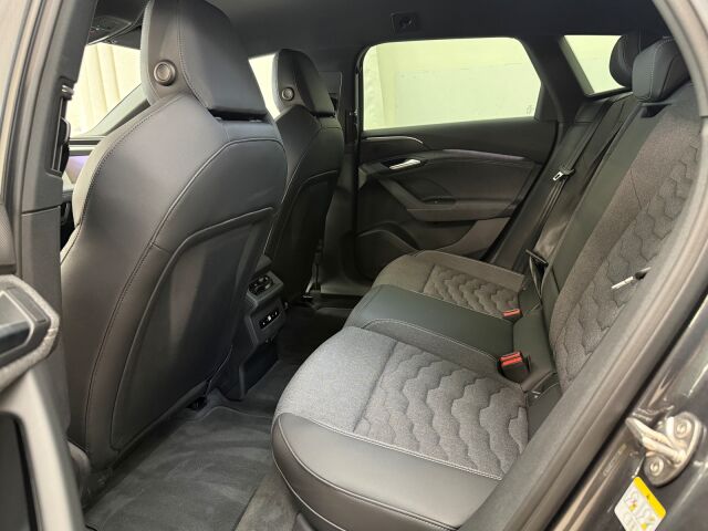 Audi A6 e-tron 2026 Avant quattro S line