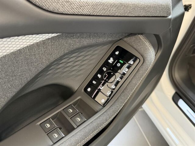 Audi A5 2026 Avant e-hybrid quattro 220 kW, Takuu 5-vuotta / 100.000 km