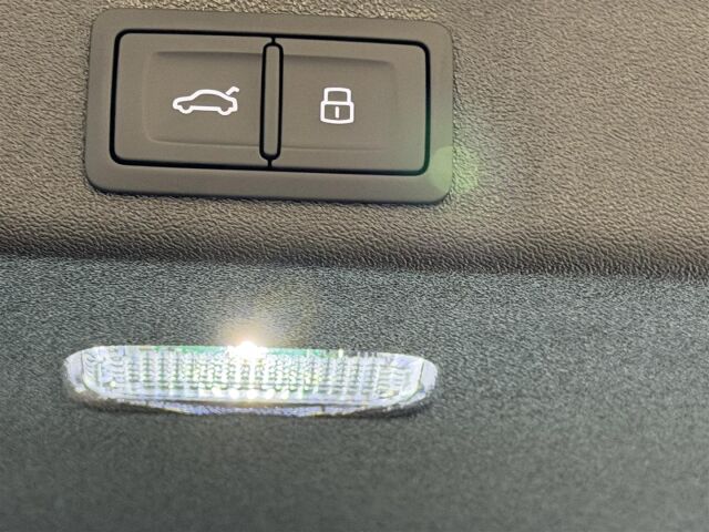 Audi A5 2026 Avant e-hybrid quattro 220 kW, Takuu 5-vuotta / 100.000 km