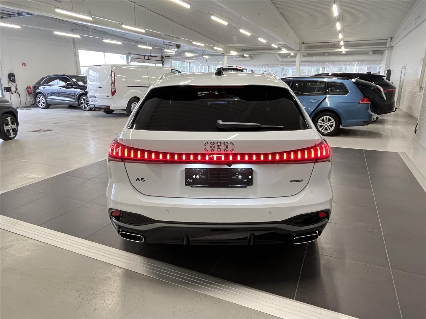 Audi A5 Avant e-hybrid quattro 220 kW 2026, kuva 4/28