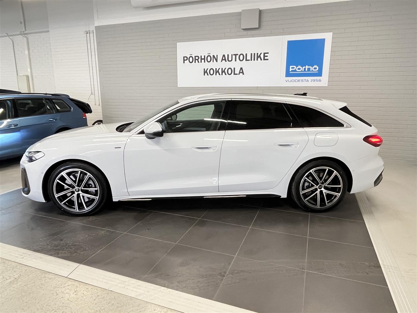 Audi A5 Avant e-hybrid quattro 220 kW 2026, kuva 2/28