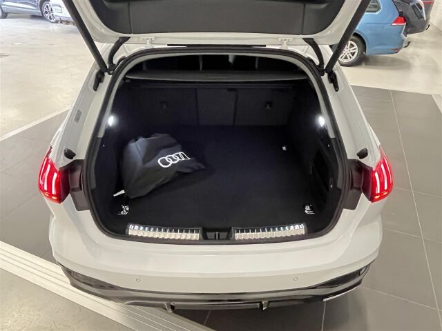 Audi A5 2026 Avant e-hybrid quattro 220 kW