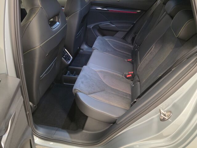 Skoda Elroq 2026 85x 4x4 RS