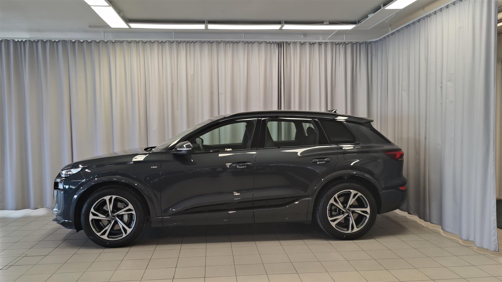 Audi Q6 e-tron e-tron quattro S line 2026, kuva 3/24