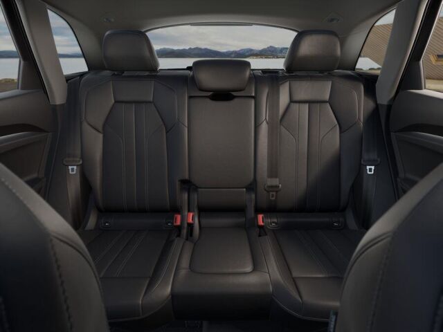 Audi Q5 2026 e-hybrid quattro 220 kW Takuu 5-vuotta / 100.000 km Tulossa myyntiin