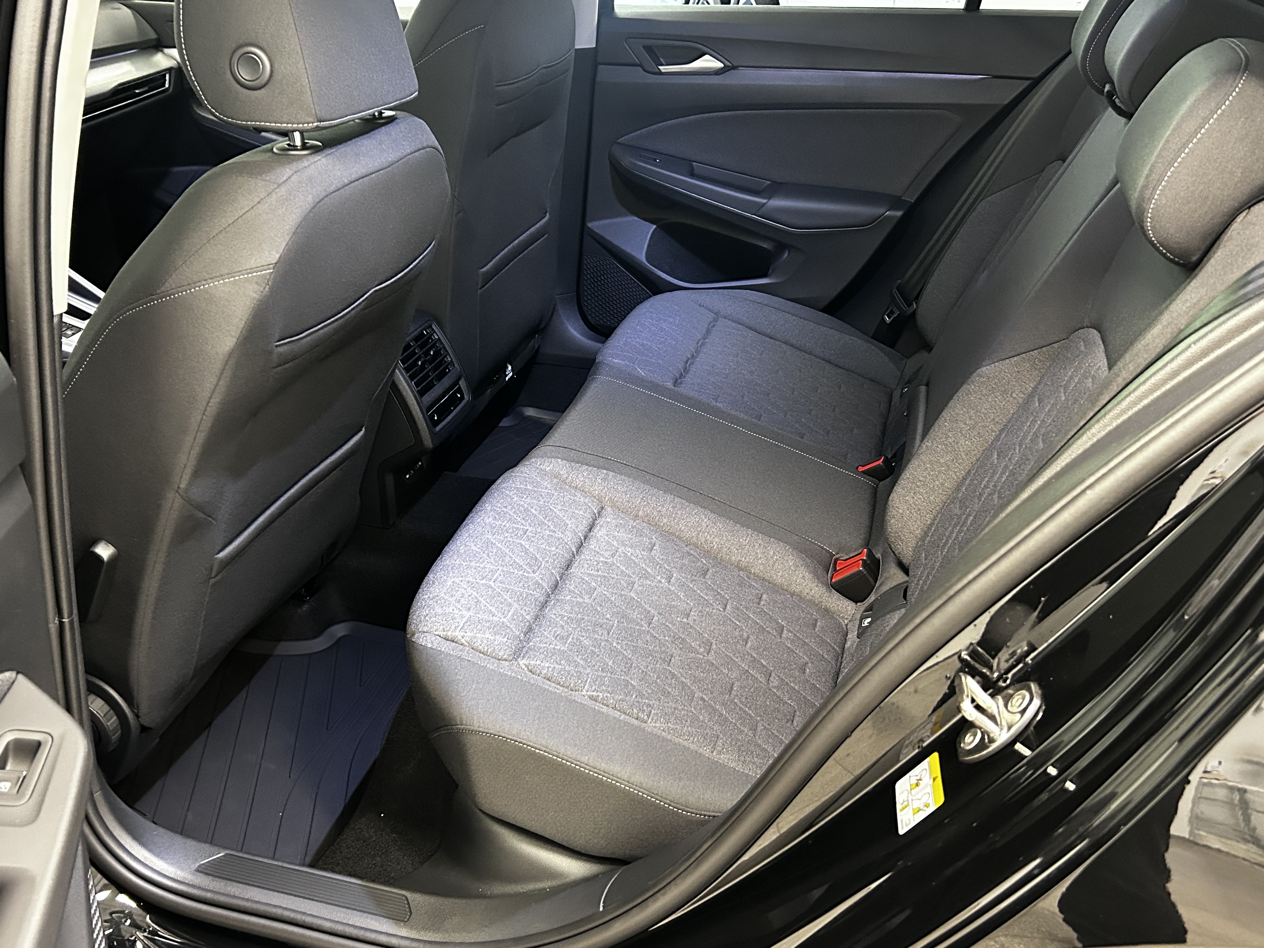 Volkswagen Golf 2026, photo 7/20