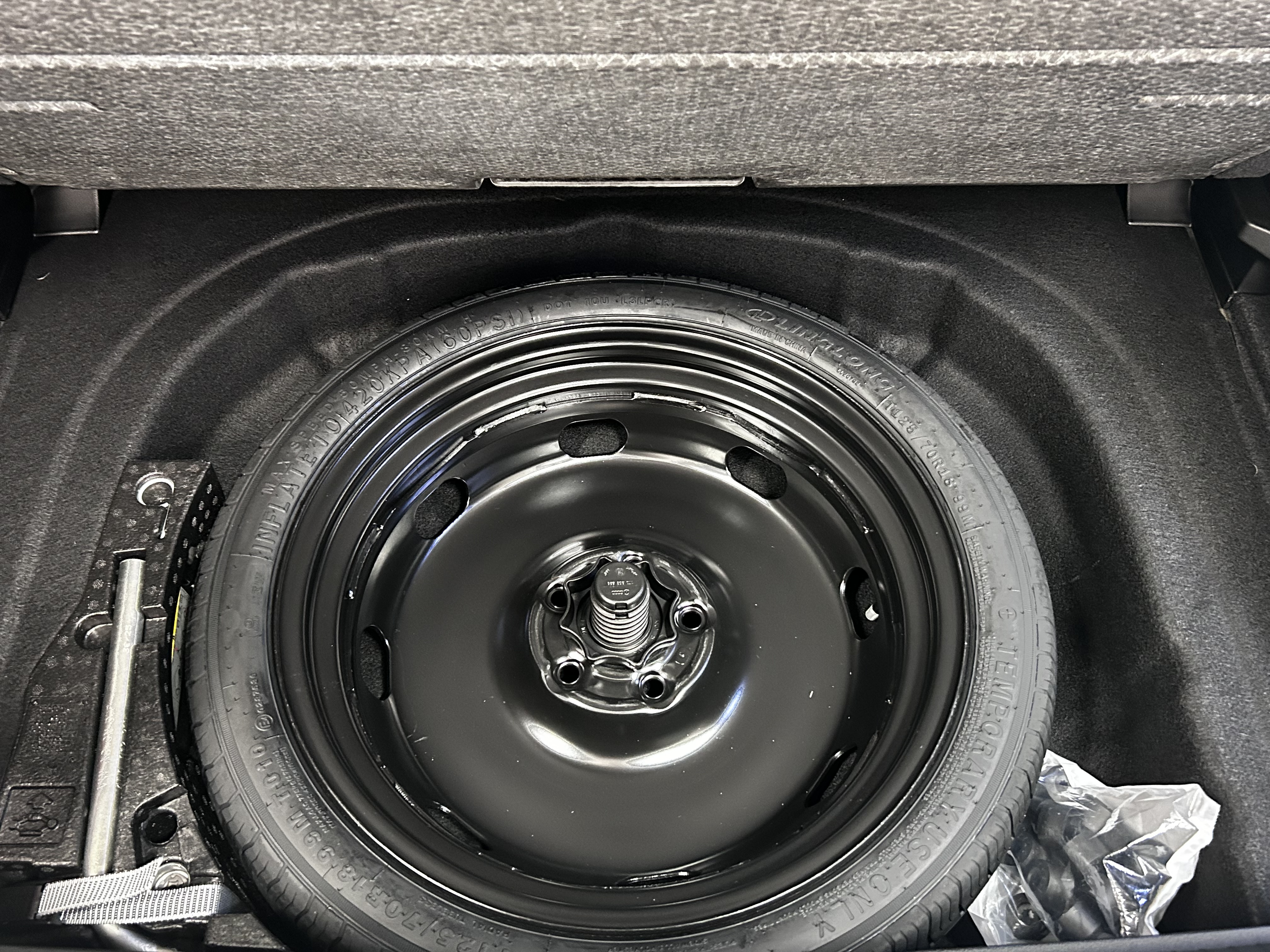 Volkswagen Golf 2026, photo 6/20